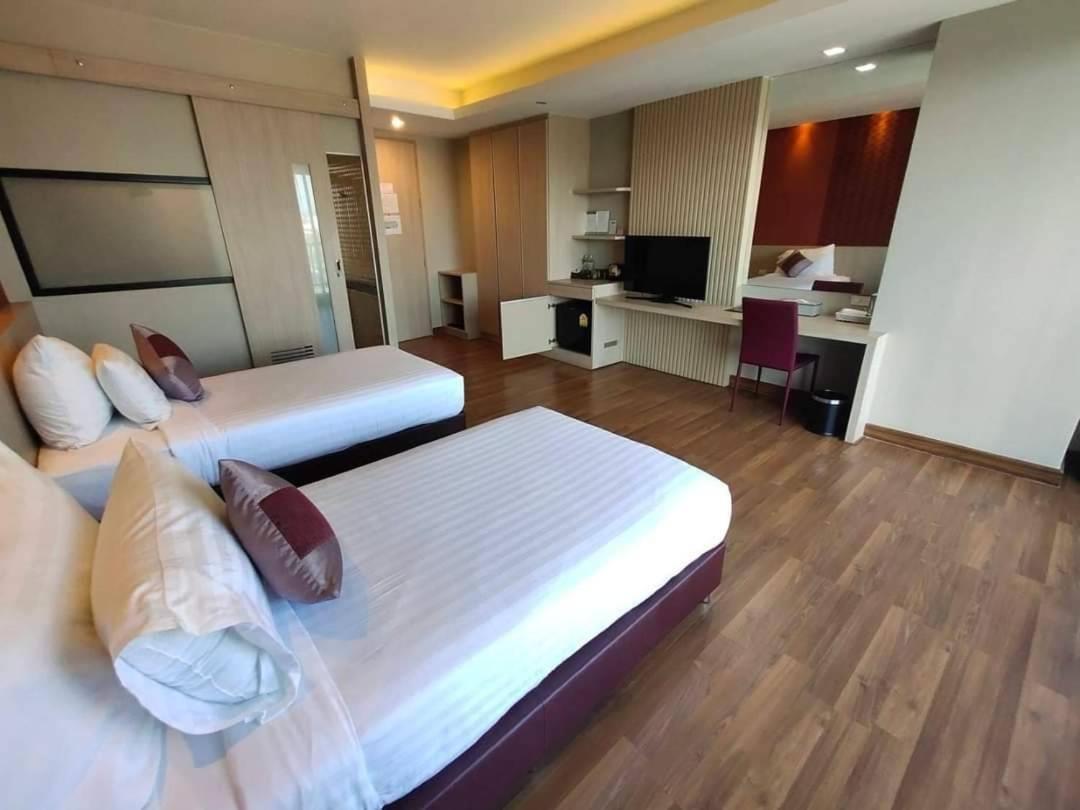 Tonaoi Grand Hotel Хат'яй Екстер'єр фото