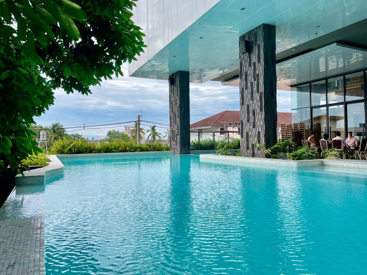 Tonaoi Grand Hotel Хат'яй Екстер'єр фото